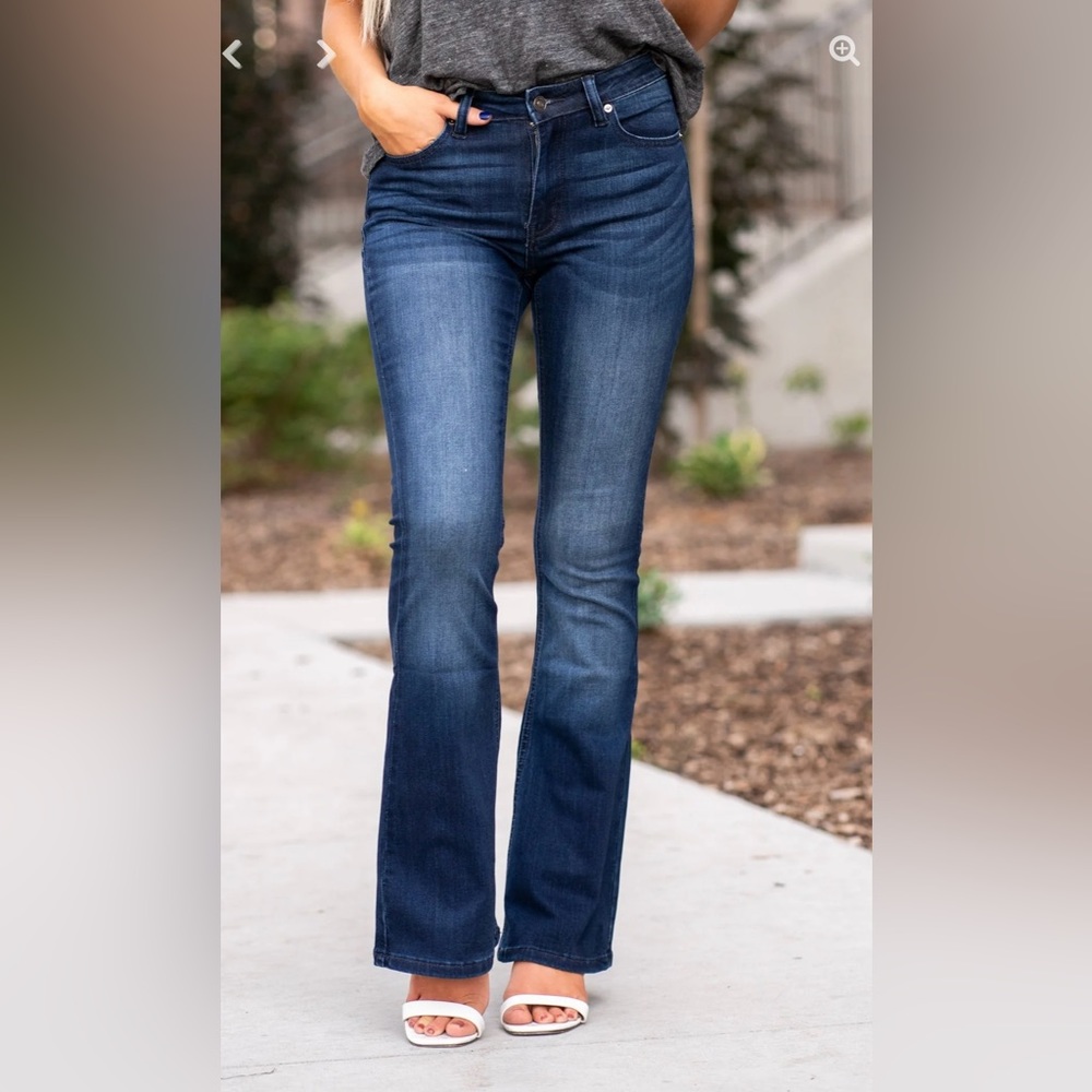KanCan: Allie Mid Rise Flare Petite: Dark Wash : 15/31